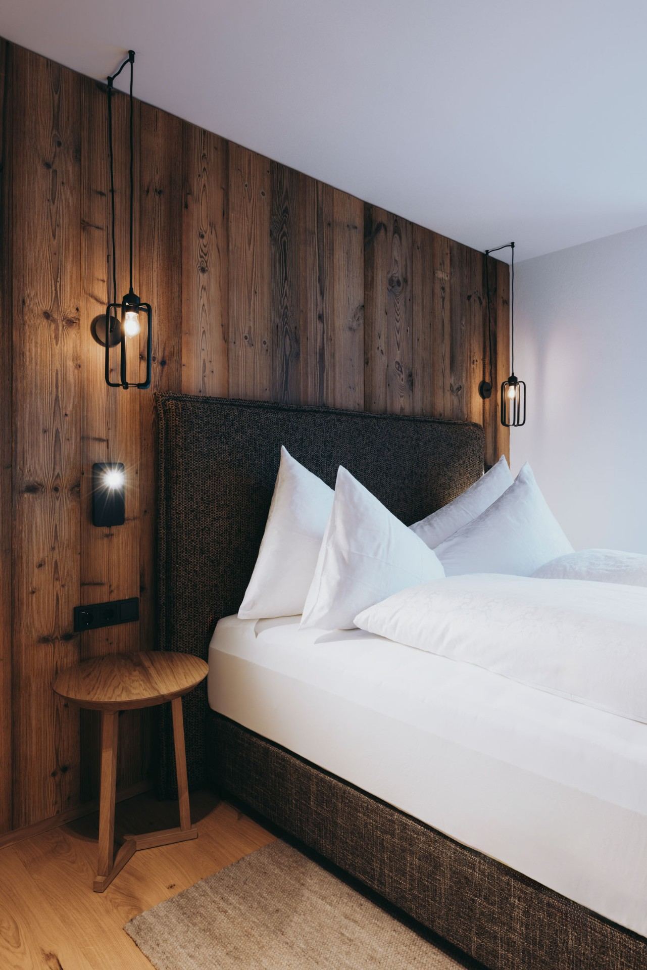 Lit double avec suspensions dans Room N°3