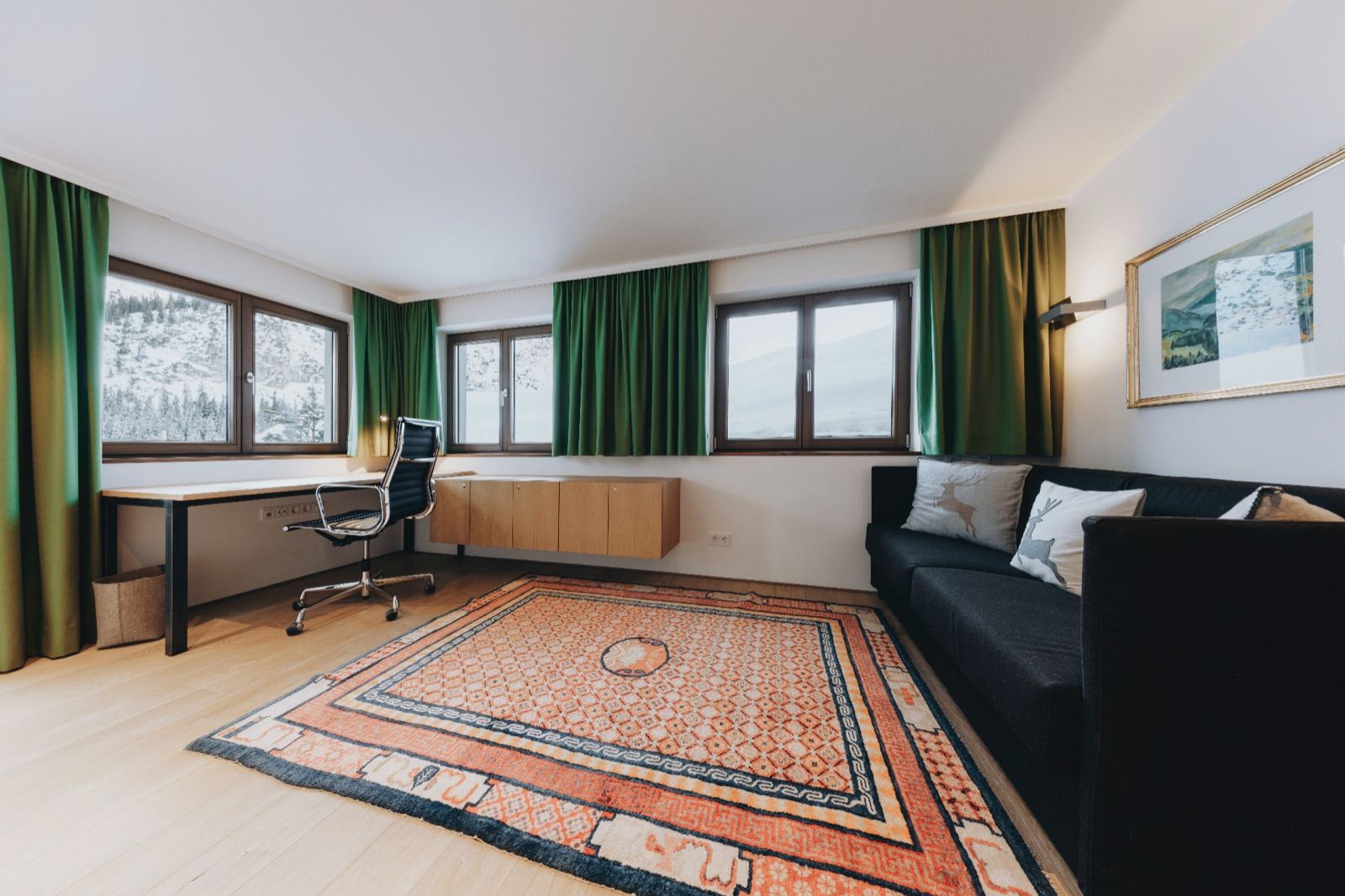 Coin repas avec tapis design